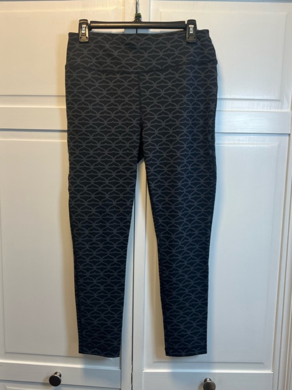 Vineyard Vines Skip Monday Performance Leggings Whale Tail Print Size Medium
